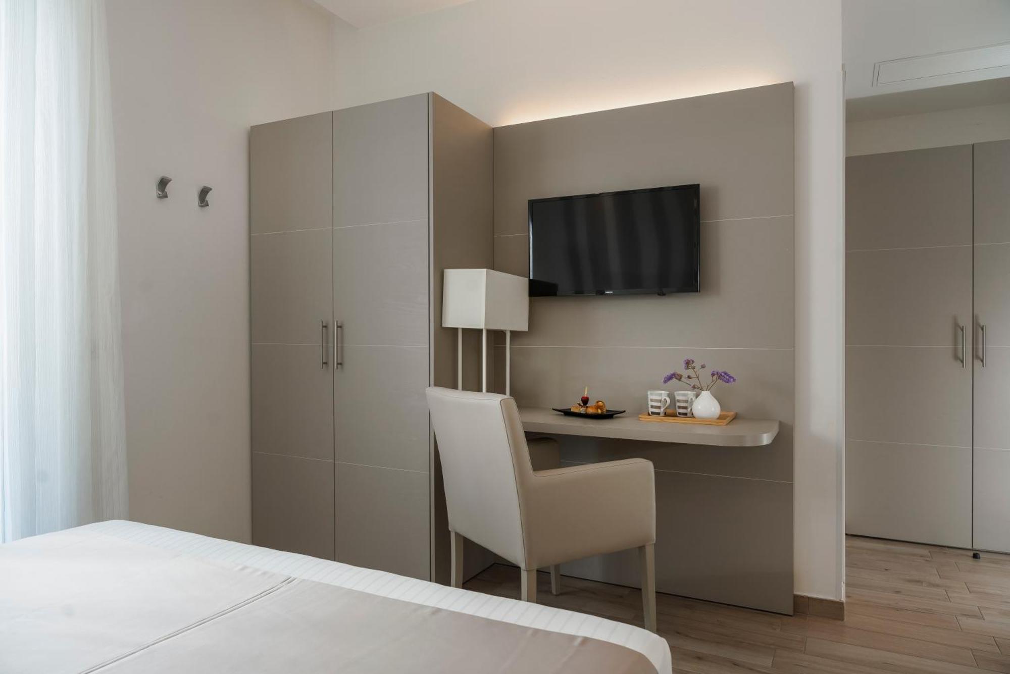 Hotel Luxor Milano Marittima Exterior foto